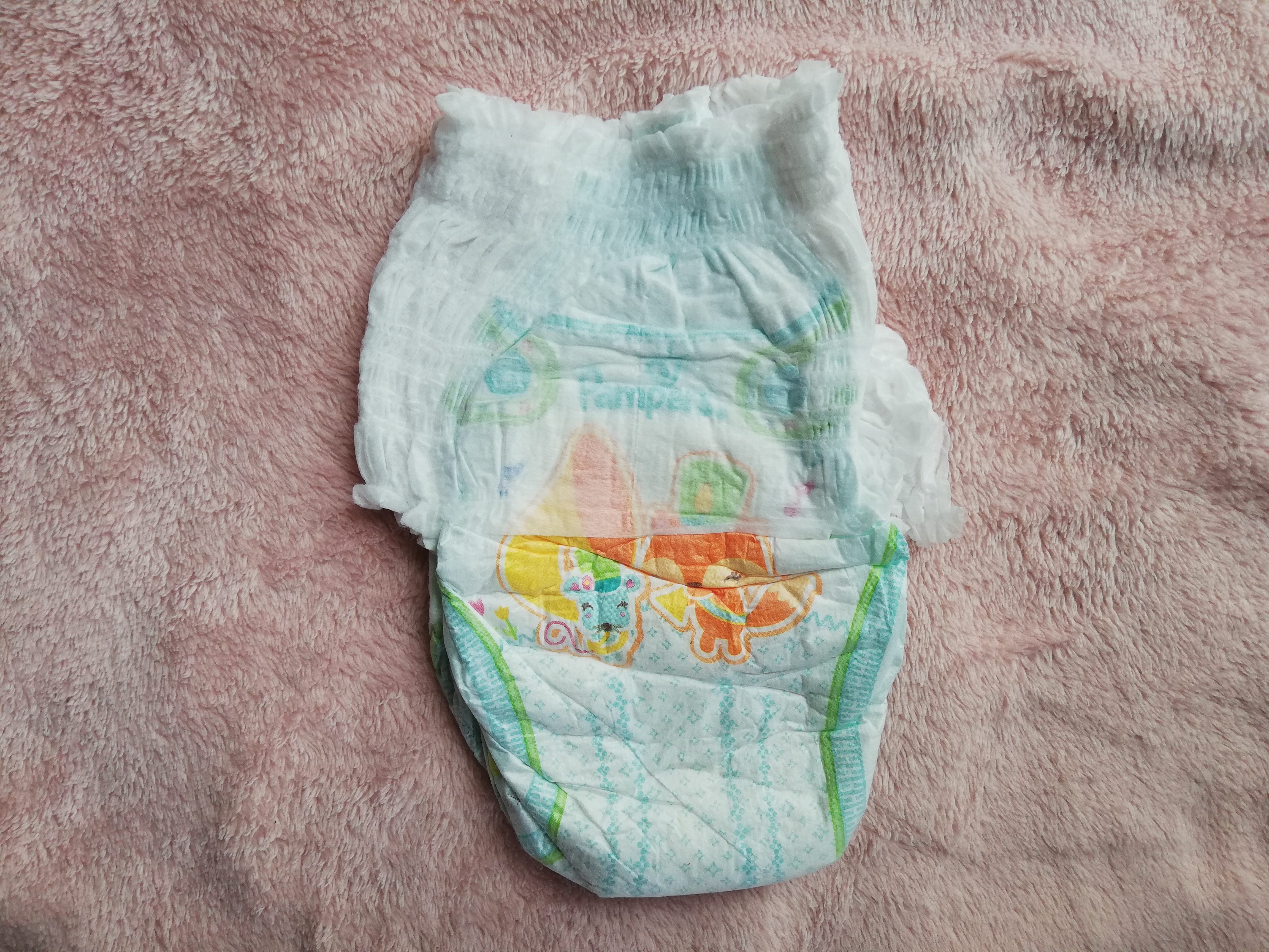 po co pampers pants mają z tyłu pasek